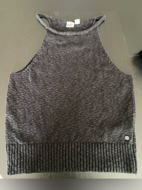 Woman’s Roxy Charcoal Knit Crewneck Top